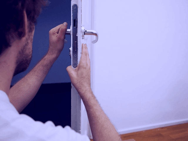 How to Find the Best Locksmith Services - 5 Simple Tips 1