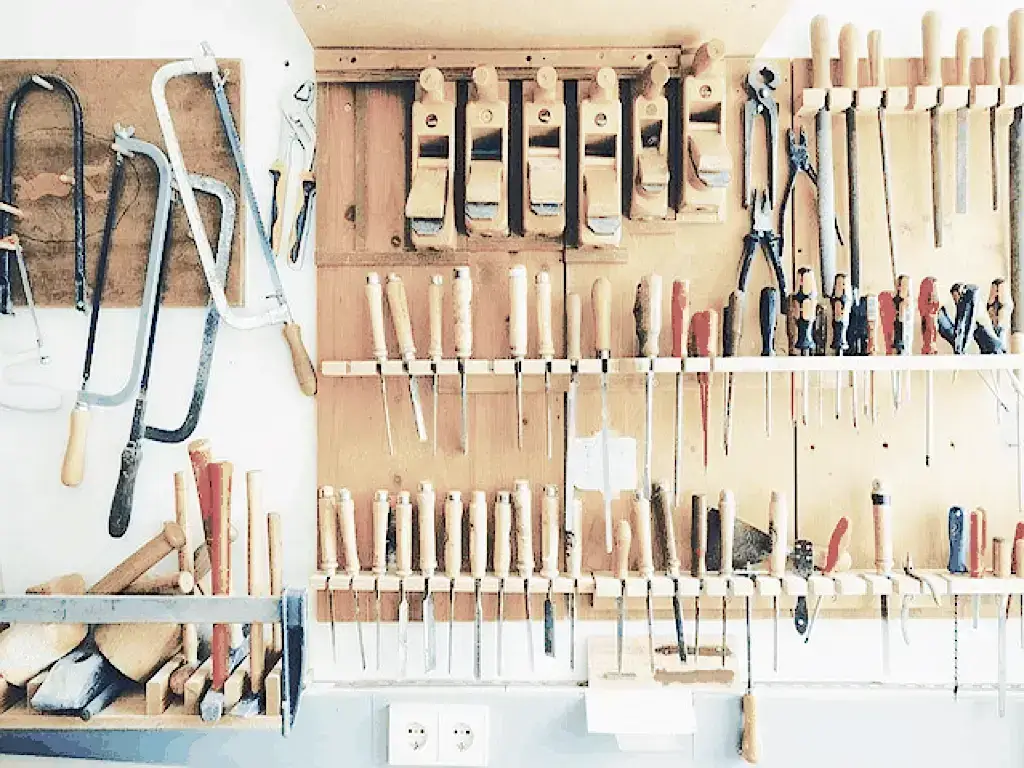 8 Top Essential Wood Workshop Tools 1
