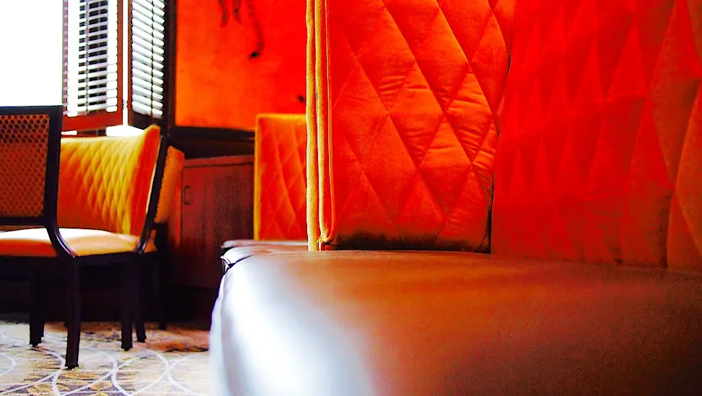 How To Select Restaurant Booths 1