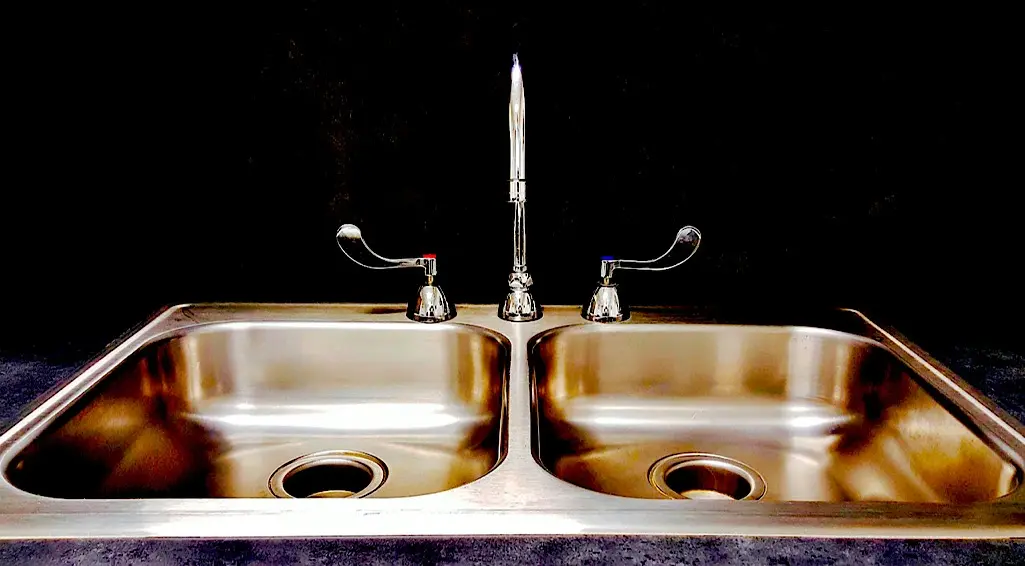 How to Choose the Best Outdoor Kitchen Sink for Your Home 1