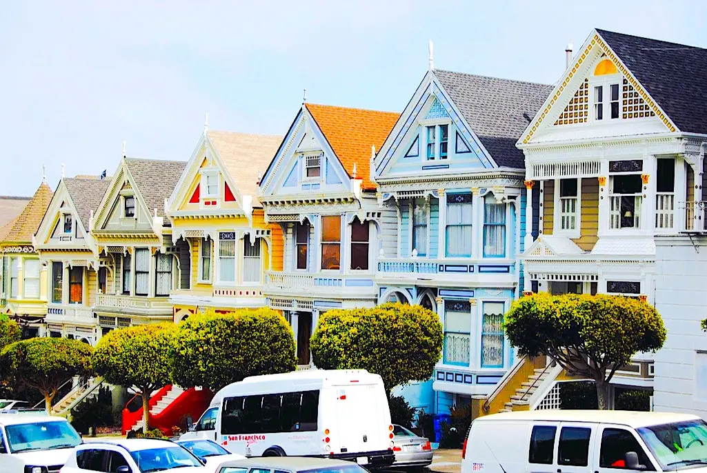 How to Organize a Long-Distance Move from California to New York City 2